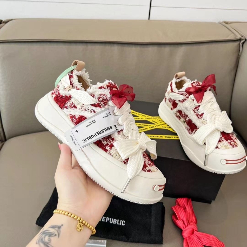 Smilerepublic Canvas Shoes